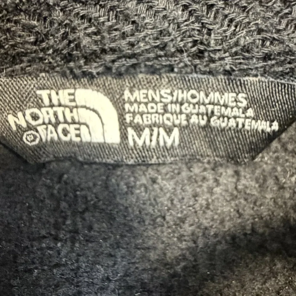 The North Face Men's Black Hoodie Bear Graphic Medium  Mountains and Trees